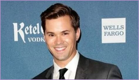 Andrew Rannells Height, Weight, Body Measurements, Shoe Size
